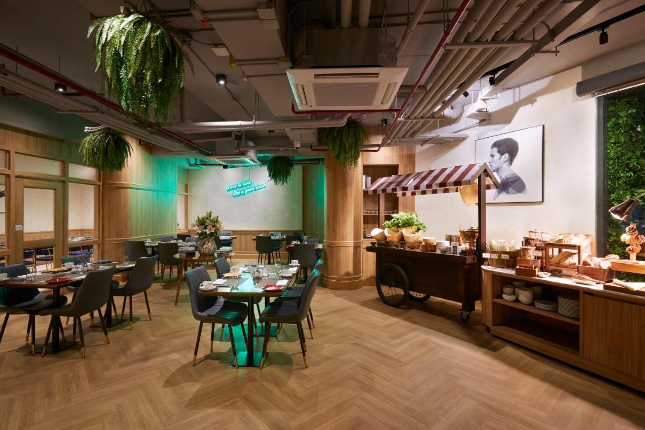 Somerset Rama 9 Bangkok Exterior photo The interior of the restaurant