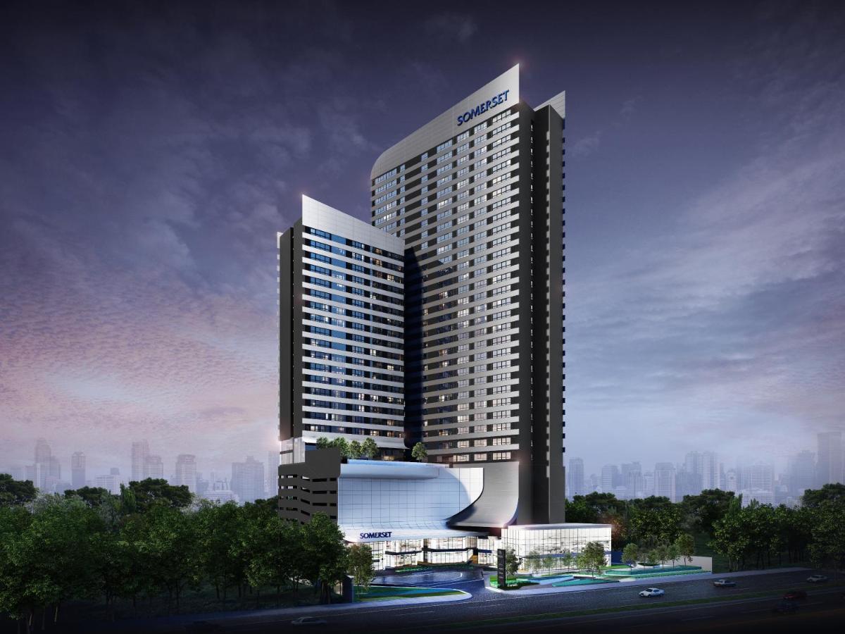 Somerset Rama 9 Bangkok Exterior photo The hotel's exterior